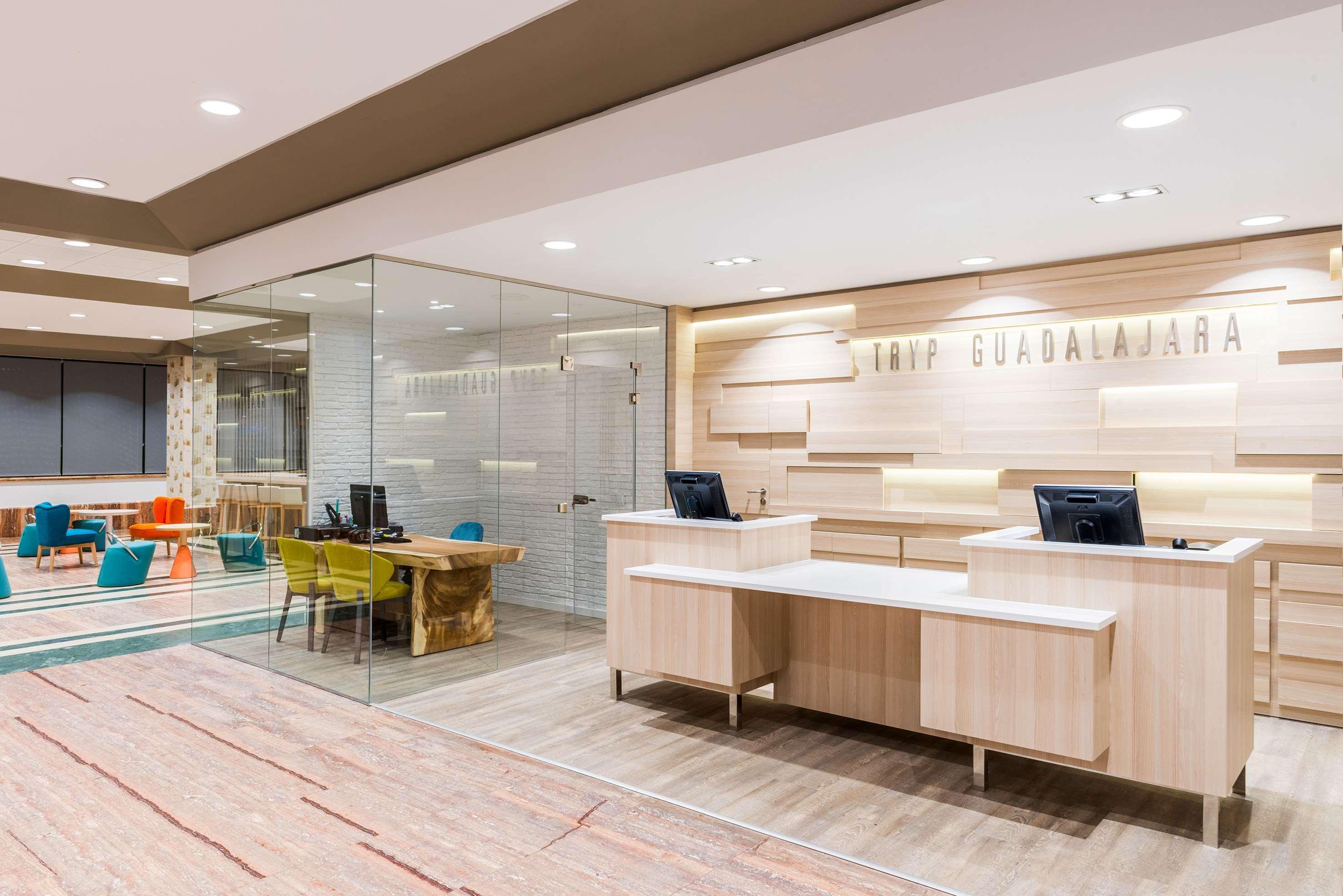 Hotel Guadalajara & Conference Center Affiliated By Melia Екстериор снимка