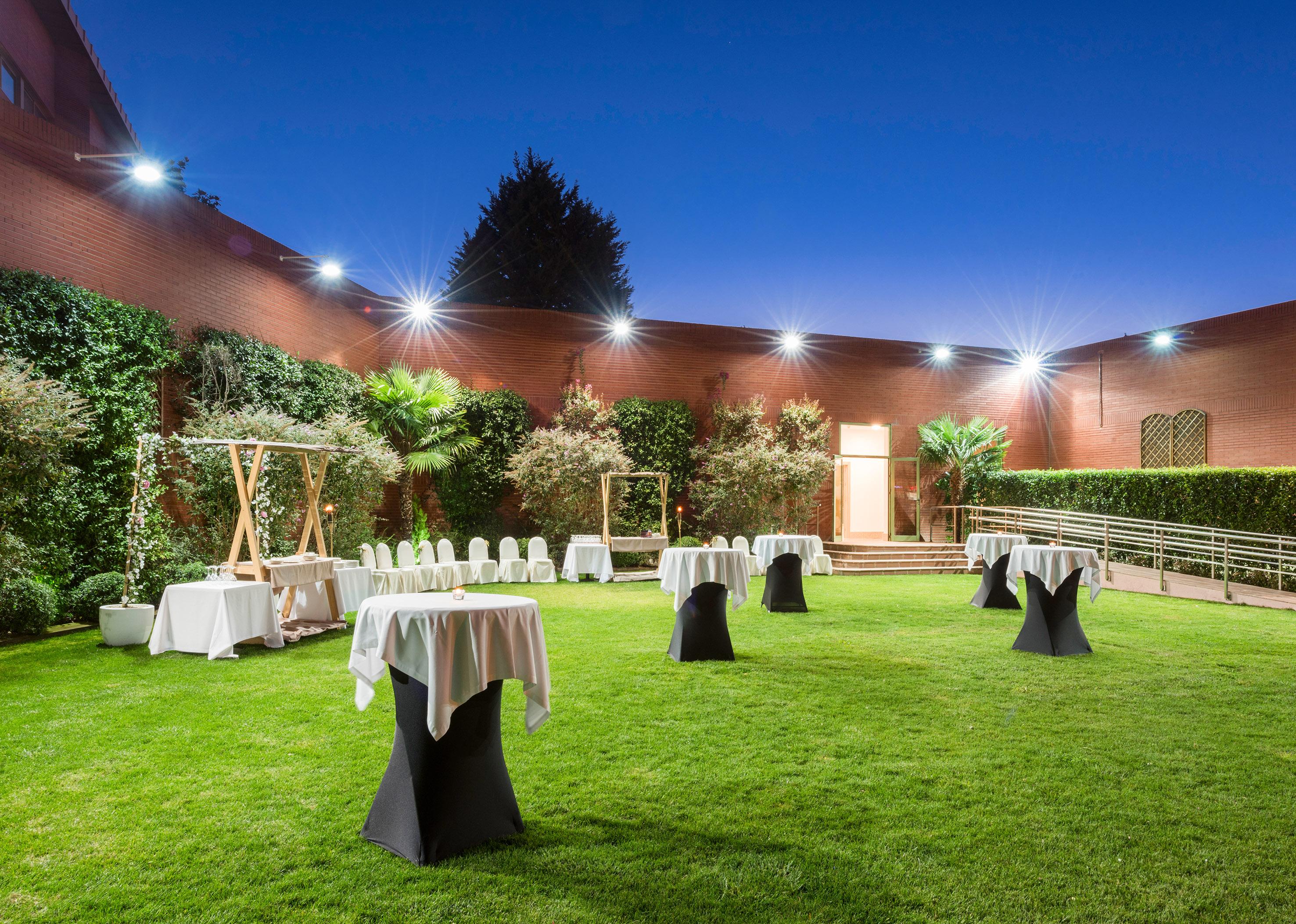 Hotel Guadalajara & Conference Center Affiliated By Melia Екстериор снимка