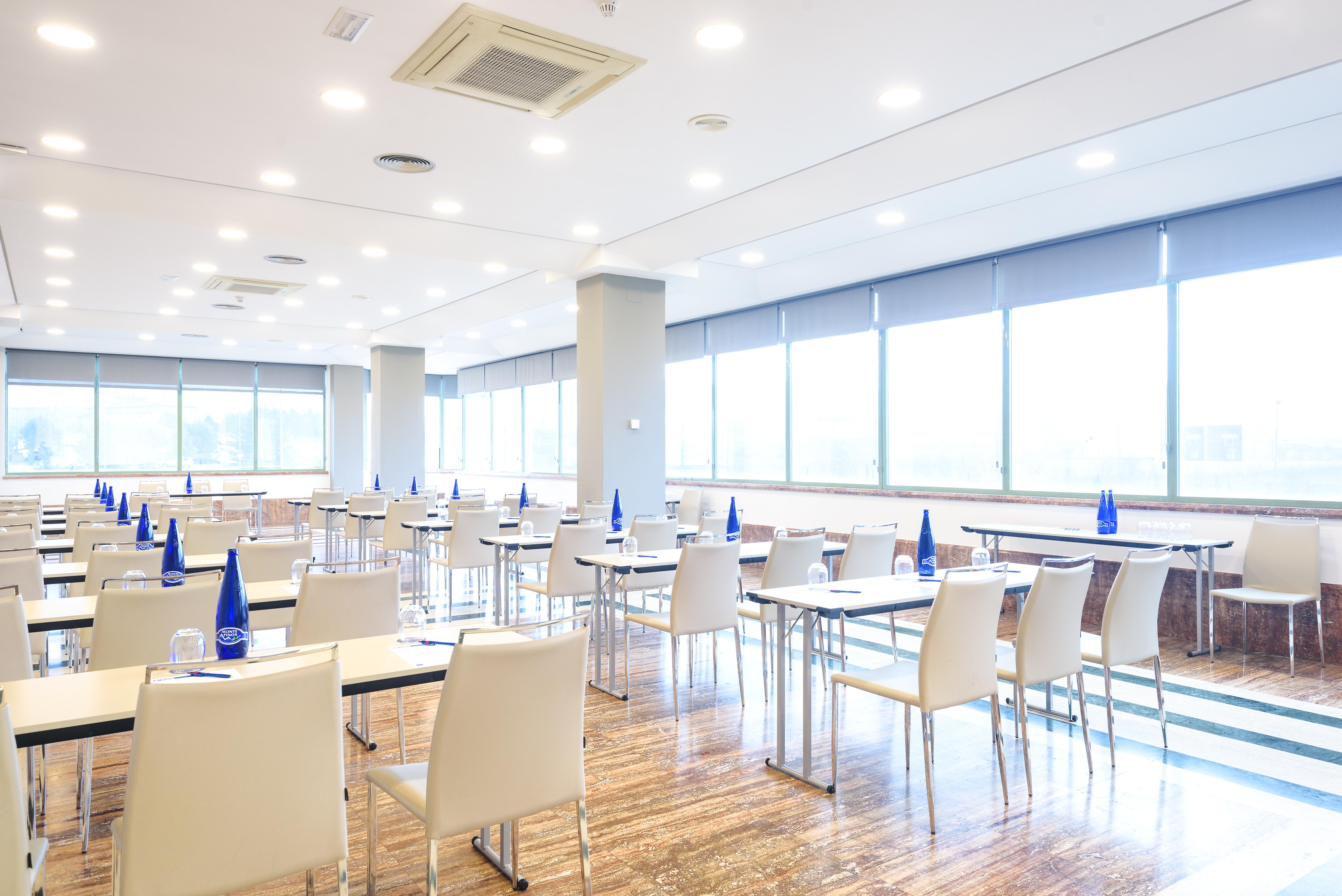 Hotel Guadalajara & Conference Center Affiliated By Melia Екстериор снимка